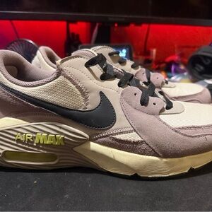 Nike Air Max Sneakers in Cream and Black